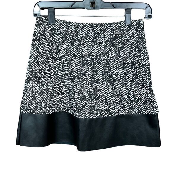 MICHAEL Michael Kors Skirt A-Line Black White Faux Leather Hem Side Zipper XS - Picture 1 of 11